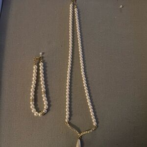 Elegant Faux Pearl Necklace and Bracelet Set